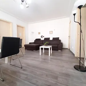 Appartamento Four, Bucarest